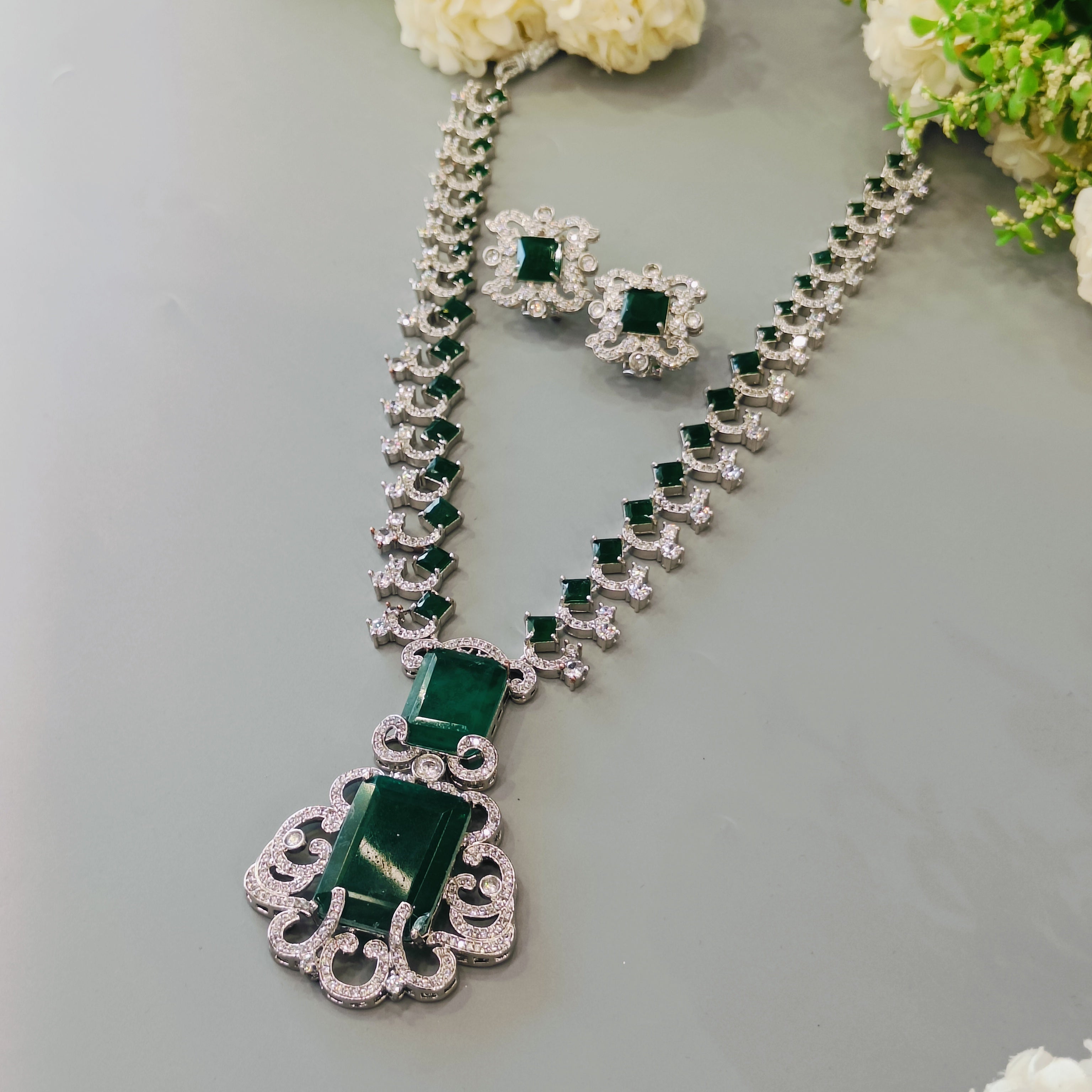 Ad Neeta Ambani Neckpiece