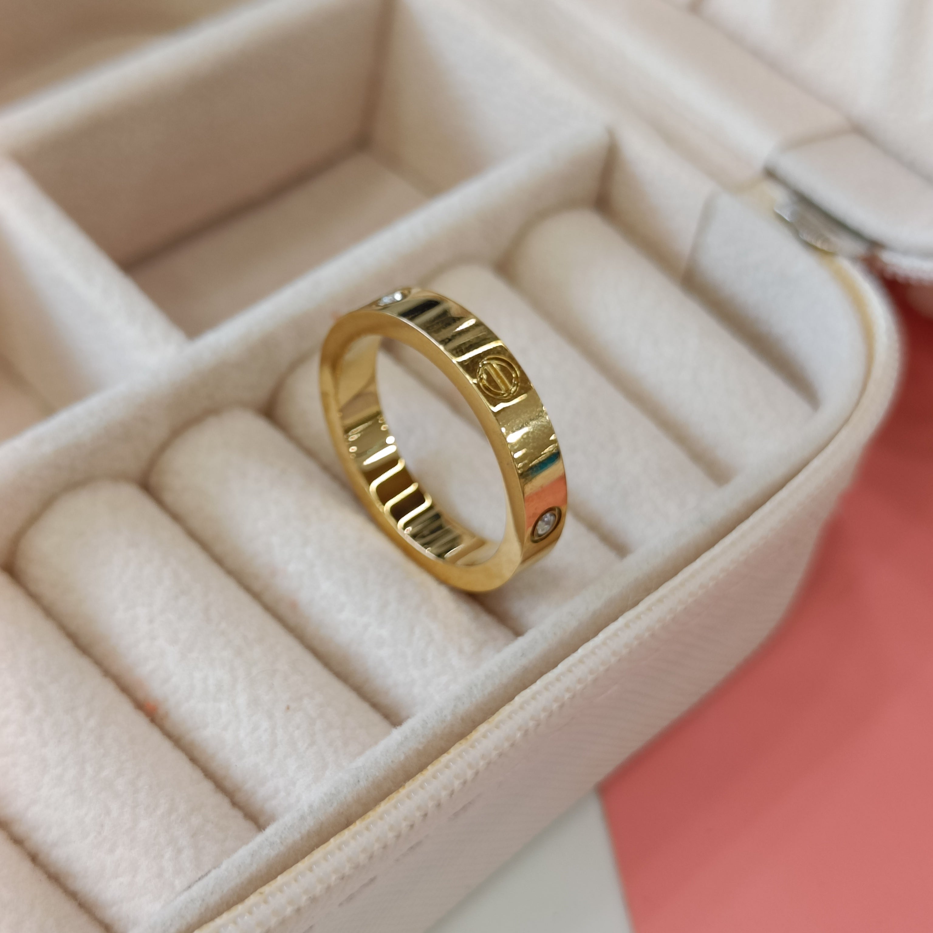 Layla gold ring 1087
