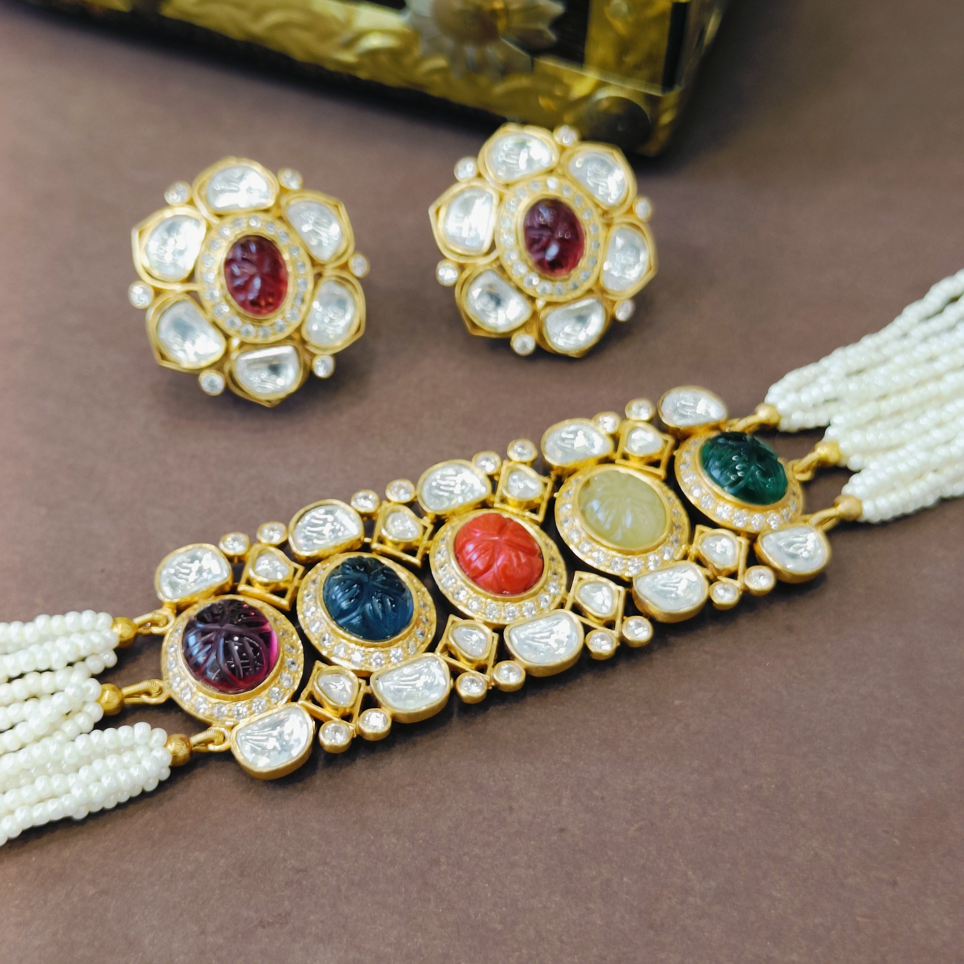 Nayaab navratn polki choker