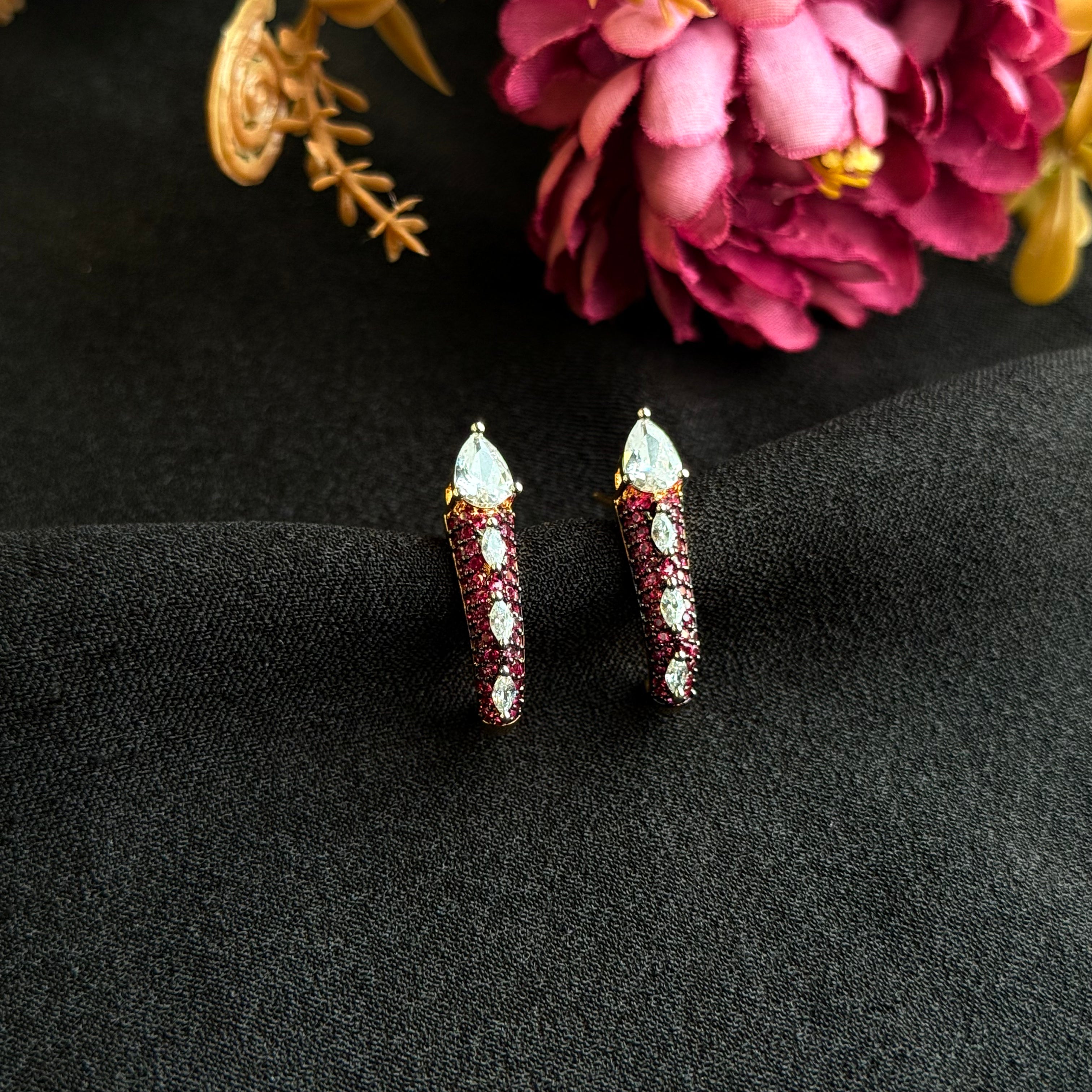 Ad Skylar Hasli Choker