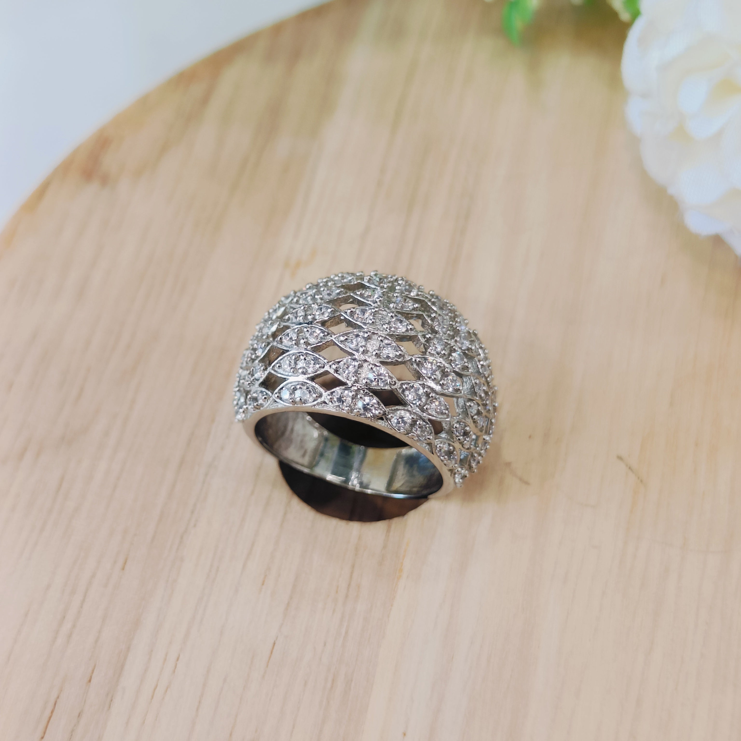 Vs sterling silver cocktail ring 173