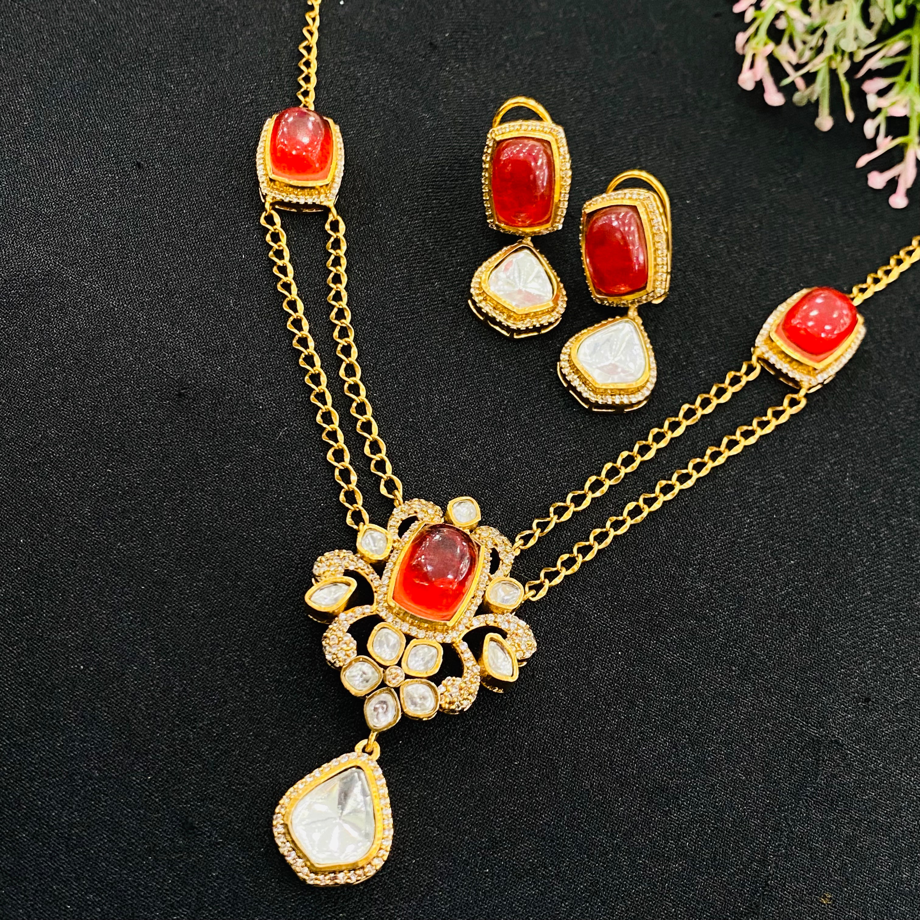 Nayaab Amaira Neckpiece