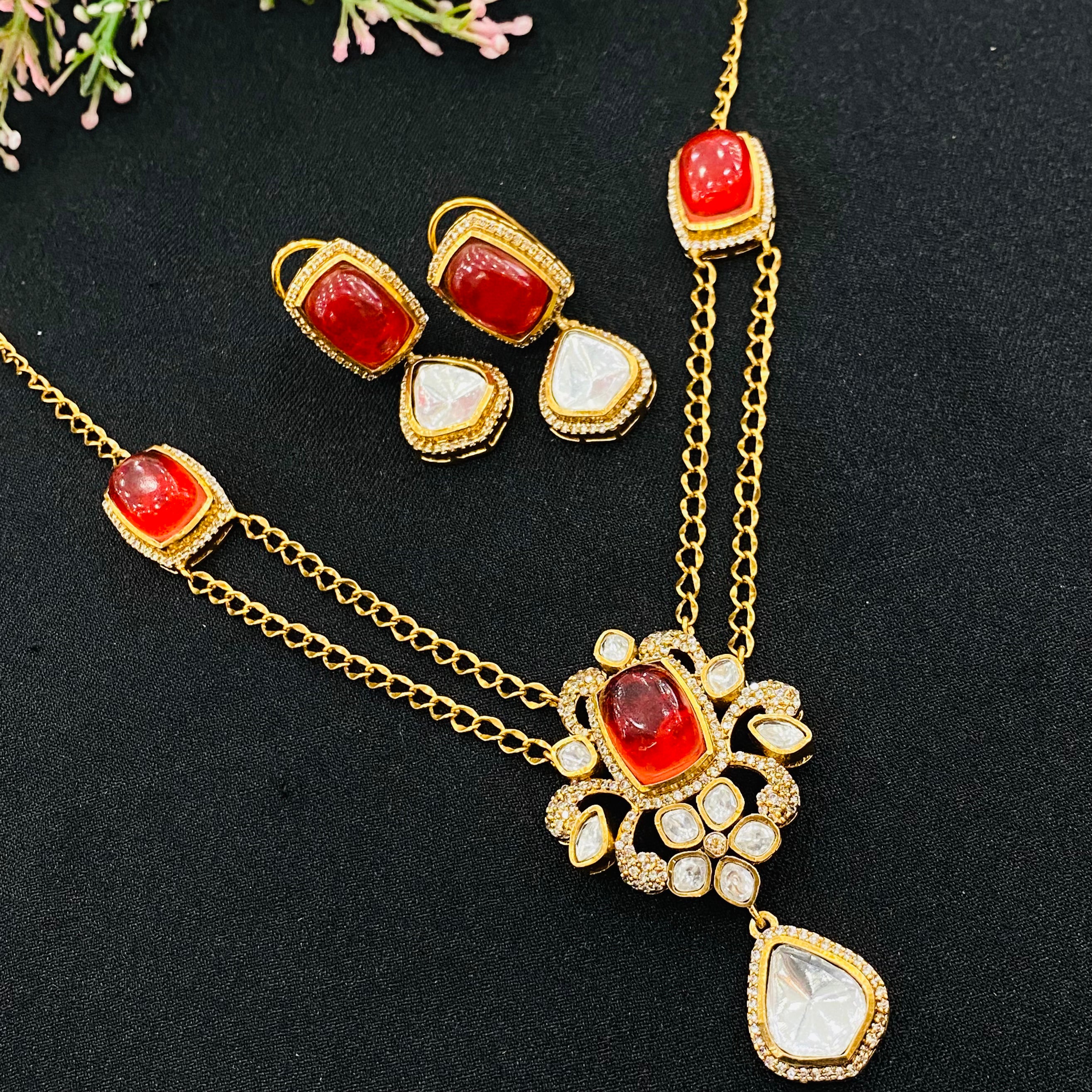 Nayaab Amaira Neckpiece