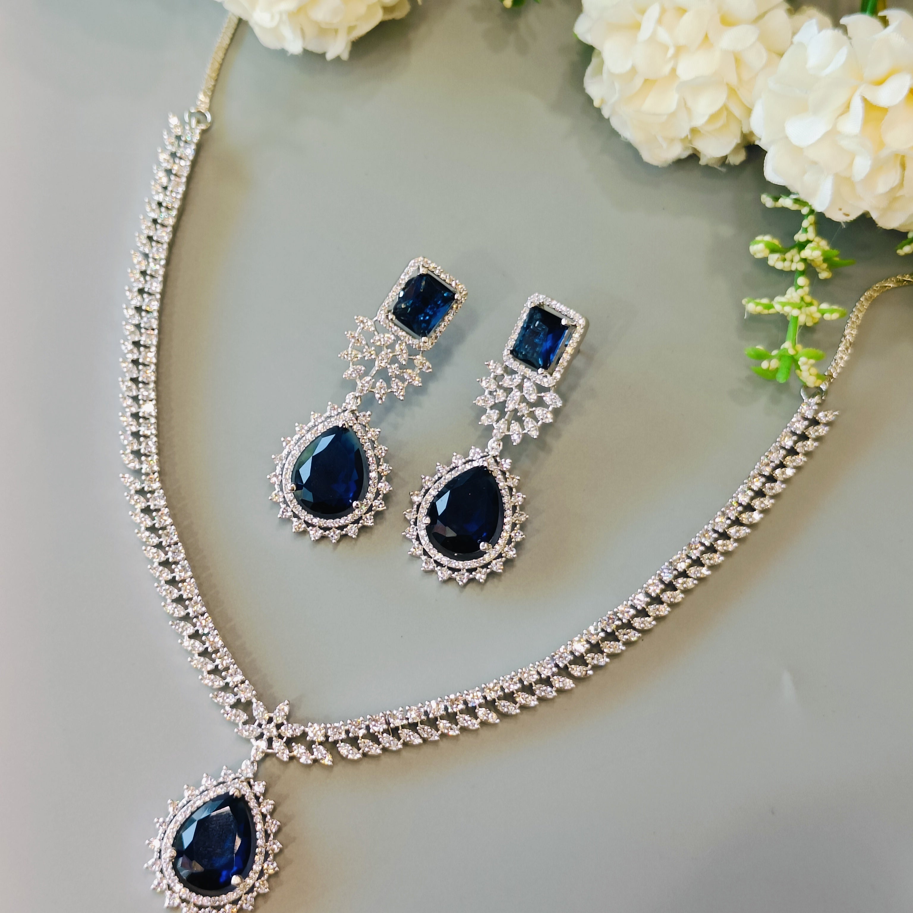 Ad Anaysha neckpiece - Blue