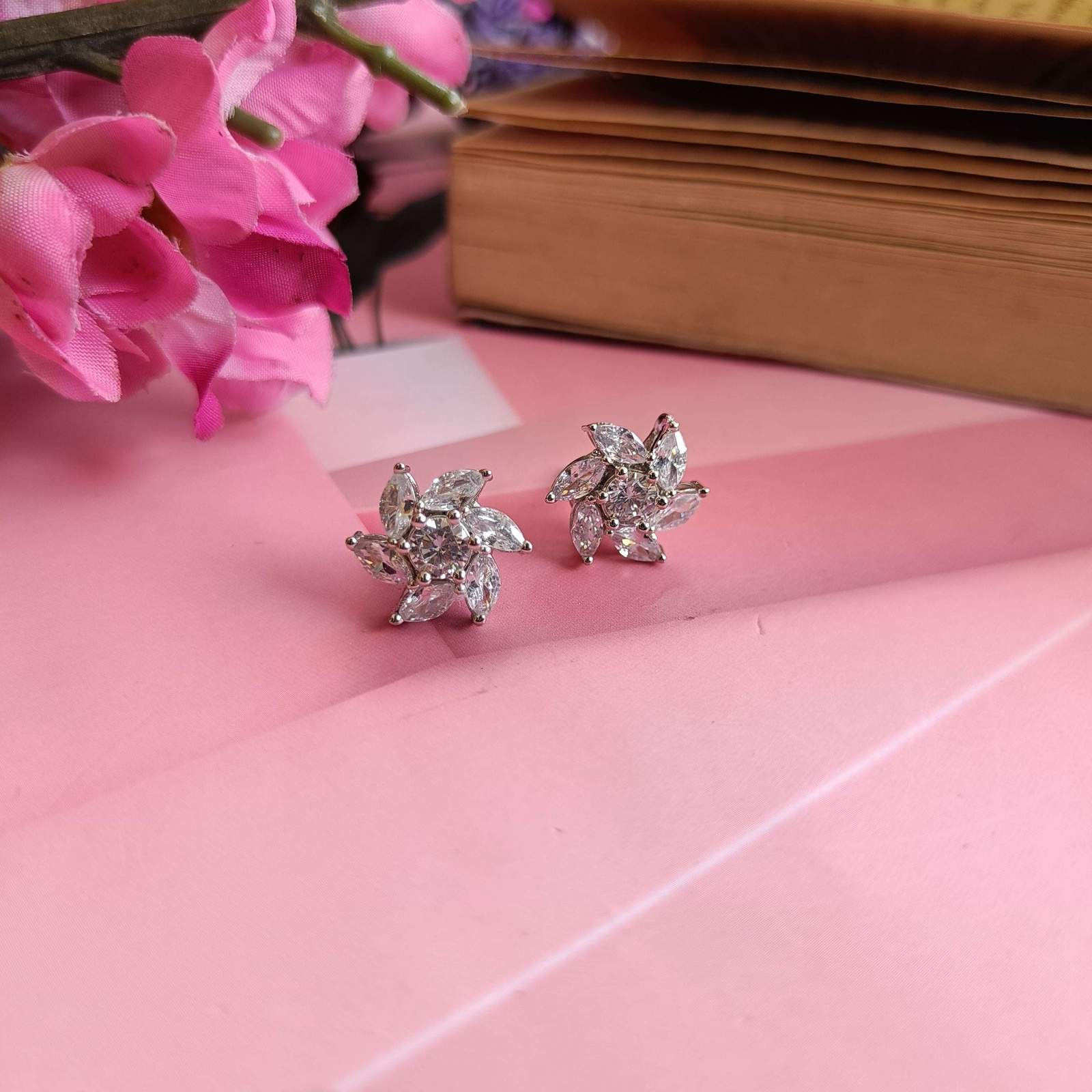 Vs sterling silver studs 1305