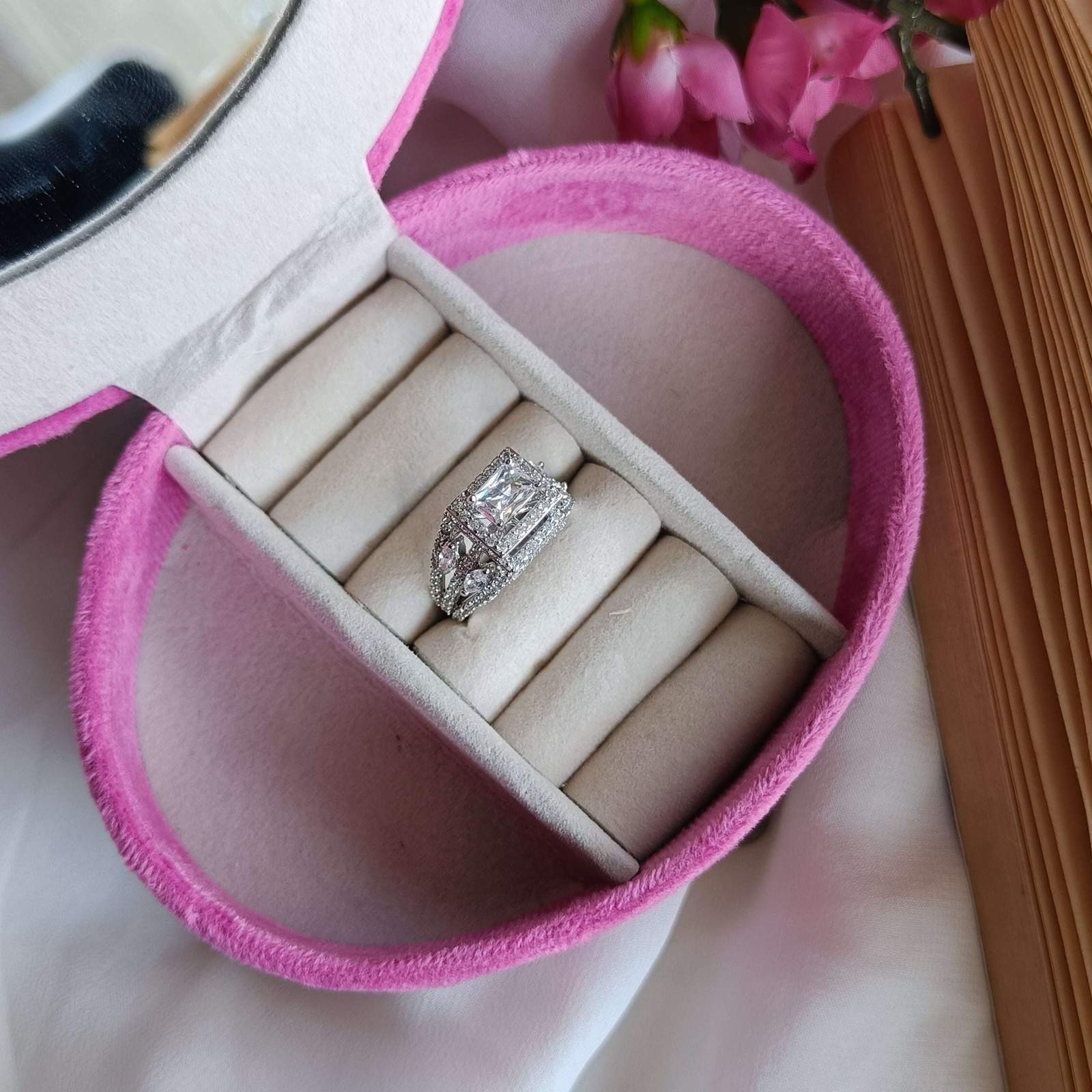 Vs sterling silver cocktail ring 099