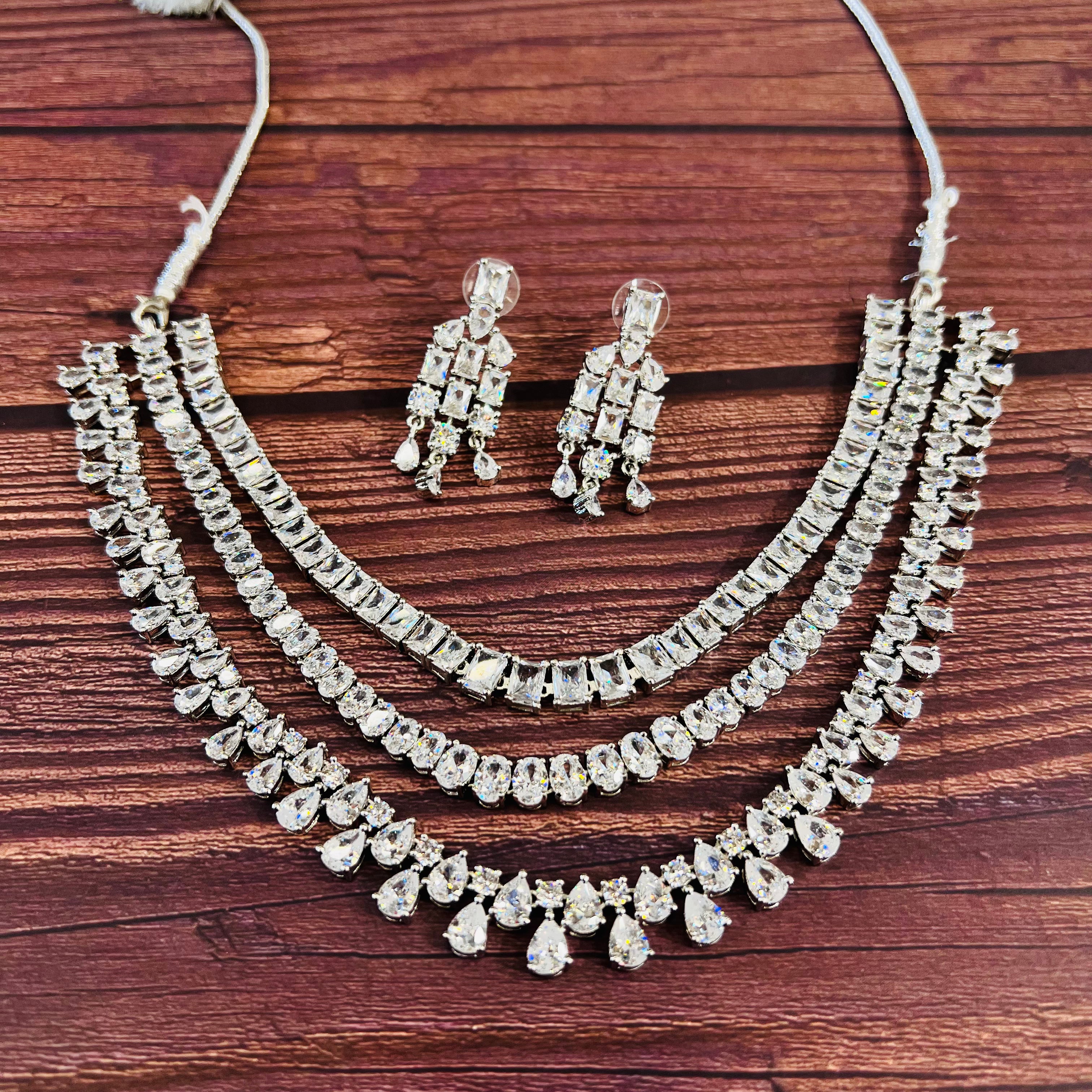 Ad radhika neckpiece