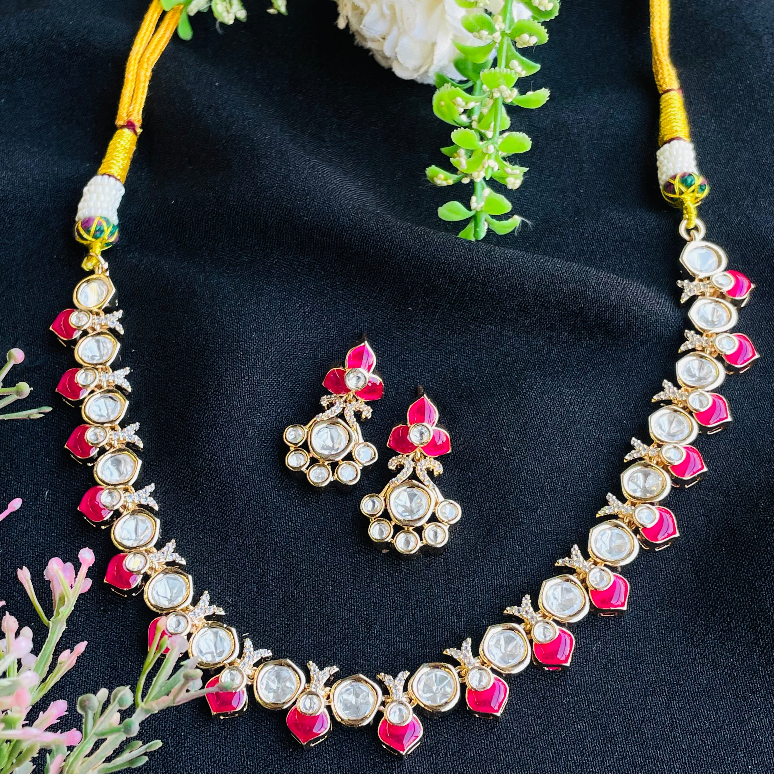 Nayaab Deepti Neckpiece